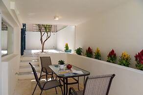 CHROMA Lodge Rafina