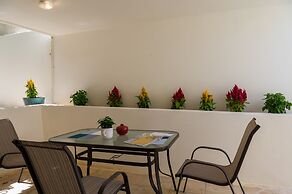 CHROMA Lodge Rafina