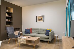 CHROMA Lodge Rafina