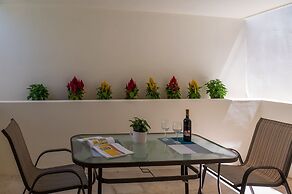 CHROMA Lodge Rafina