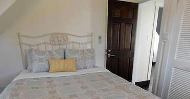 Sapodilla House