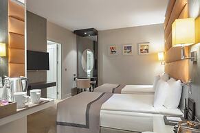 Elexus Hotel Resort & Spa & Casino