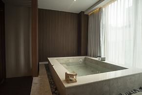 UH Suite The Myeongdong