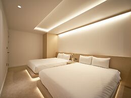 UH Suite The Myeongdong
