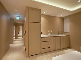 UH Suite The Myeongdong