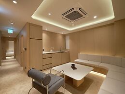 UH Suite The Myeongdong