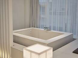 UH Suite The Myeongdong