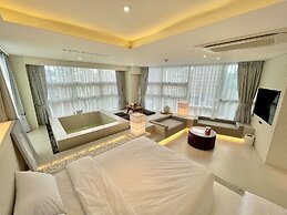 UH Suite The Myeongdong