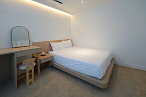 UH Suite The Myeongdong