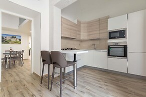 2252 Suite 79 by Barbarhouse