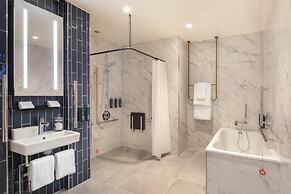 Hilton Woking