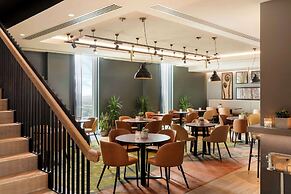 Hilton Woking