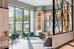 Hilton Woking