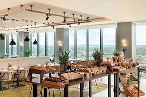 Hilton Woking