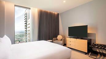 Hilton Woking