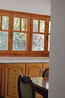 Traditional Villa, Stunning Surroundings