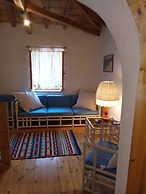 Traditional Villa, Stunning Surroundings