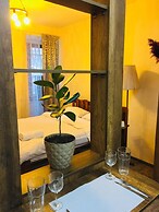 Apartment near Dry Bridge
