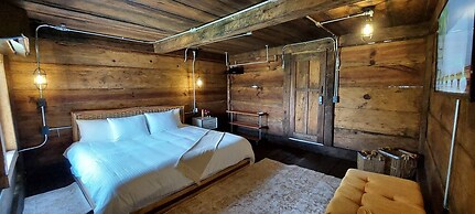 Troje Cabin