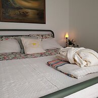 House Sleeps 4 With Pets
