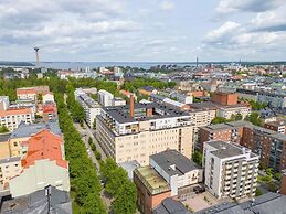 Stunning Views 1BR Home with Sauna and Balcony