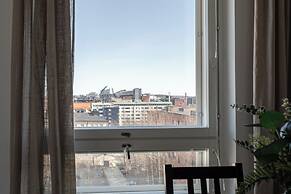 Stunning Views 1BR Home with Sauna and Balcony