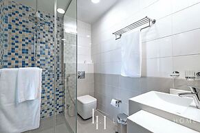 LUX - Opulent Island Suite 6