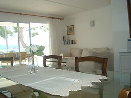 Catalina 3B Apartment Facing the sea
