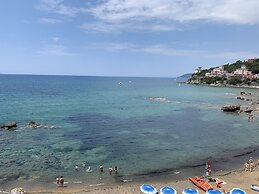 Limoncello A Castiglioncello