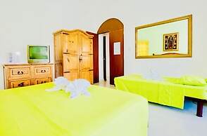 Gorgeous 22 People Villa With Pool Playacar Phase 2