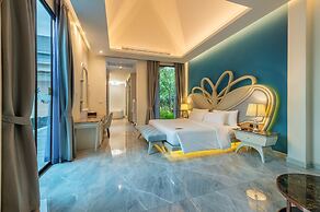 Phukalini Luxury Pool Villa & Onsen