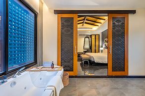 Phukalini Luxury Pool Villa & Onsen