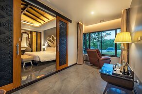 Phukalini Luxury Pool Villa & Onsen