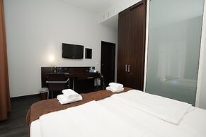 The Atrium Hotel
