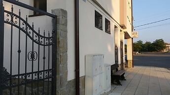 Inviting 1-bed Apartment in Aleksandrovo