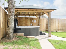 Sportsmans Lodge