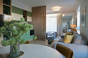 IRS ROYAL APARTMENTS- IRS Yacht Park