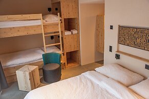 Eiger Lodge Chic