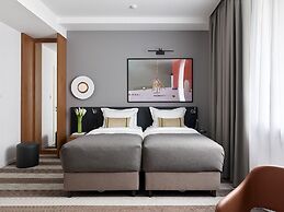 B.60 Hotel