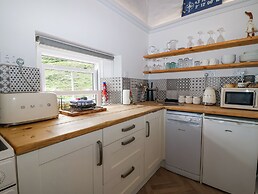 2 Cliff Cottages