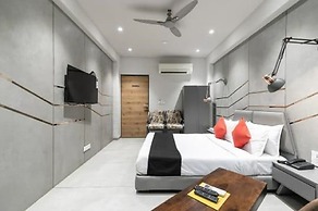 Spring Sky Mughalsarai by ShriGo Hotels
