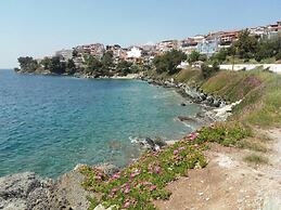 Beautiful and Modern Apartment in Neos Marmaras