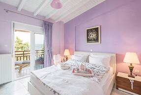 Beautiful and Modern Apartment in Neos Marmaras