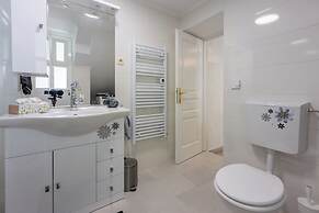 Villa Green Point