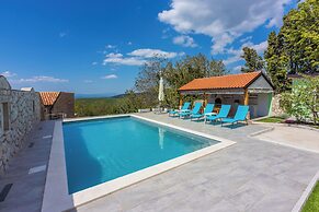 Villa Green Point