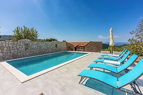 Villa Green Point