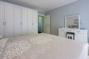 Villa Green Point
