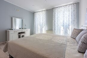 Villa Green Point