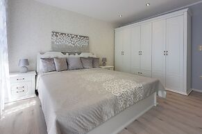 Villa Green Point