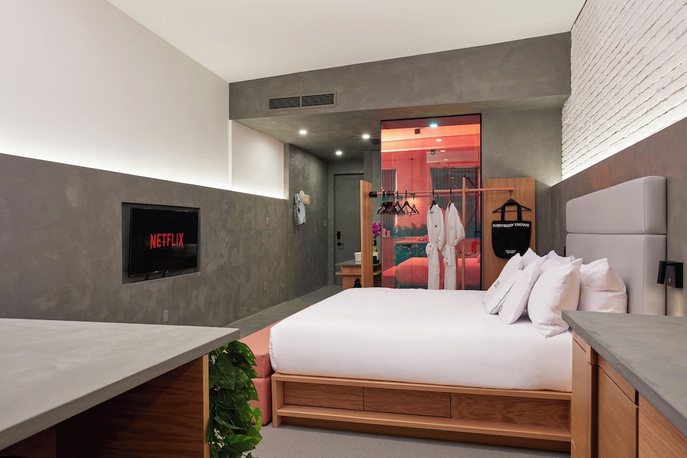 David Hotel
